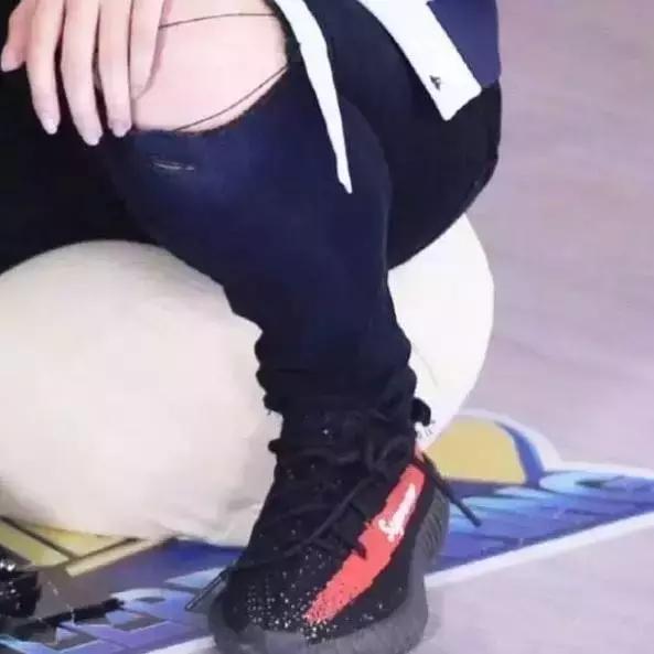 关晓彤有没有买到假的奢侈品,关晓彤卖鞋