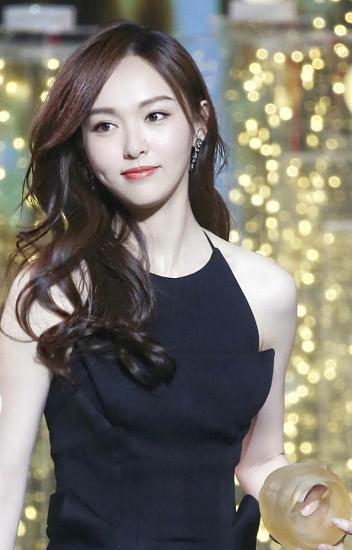 杨幂饱满额头的发型,额头高怎么卷出来好看