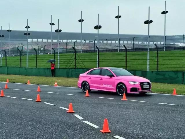 开奥迪是不是很没面子,奥迪有比r8好的车吗