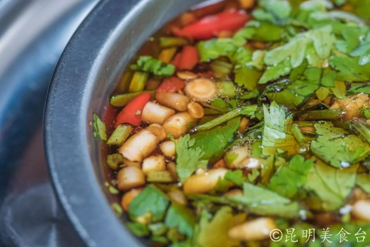 昆明每天蘸水500份的羊肉馆,昆明排名前十烧烤