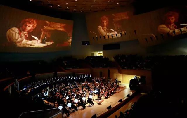 这些散落各地的电影院，宁愿让我错过外面的风景