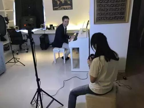 色温摄影灯,南冠led补光灯拍摄