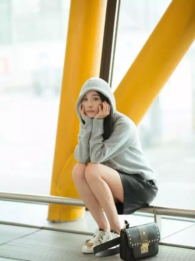 一个iphone能卖多少钱,杨幂同款包2018新款