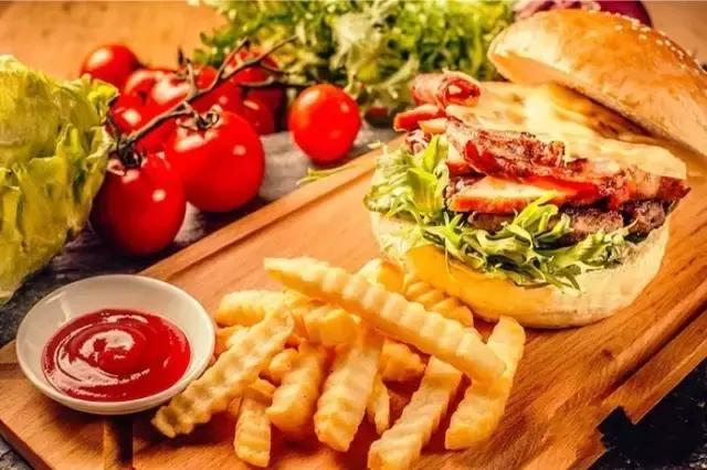 郑州小吃美食推荐店排名榜前十,郑州新东区小吃美食攻略