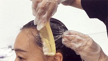 如何评价李宇春的先锋感时尚造型,李宇春怎么打扮都像中性人