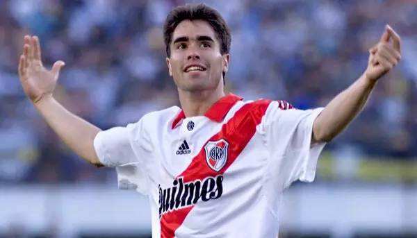 除了内马尔还有谁受欢迎,除了姆巴佩还有谁速度快