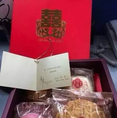 一份伴手礼,盘点明星结婚伴手礼