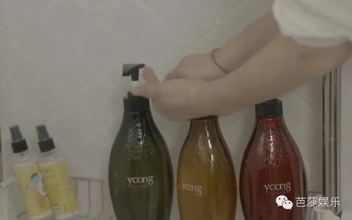 太阳的后裔为啥选宋仲基,太阳的后裔宋仲基帮宋慧乔扎头发