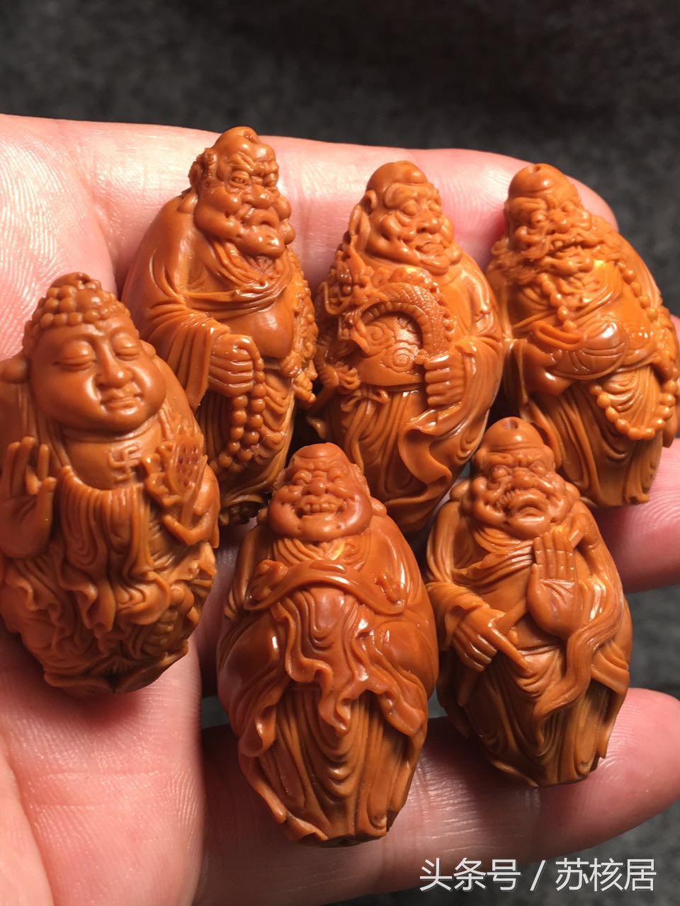 橄榄核雕刻十大名家的作品,橄榄核雕刻名家作品价格