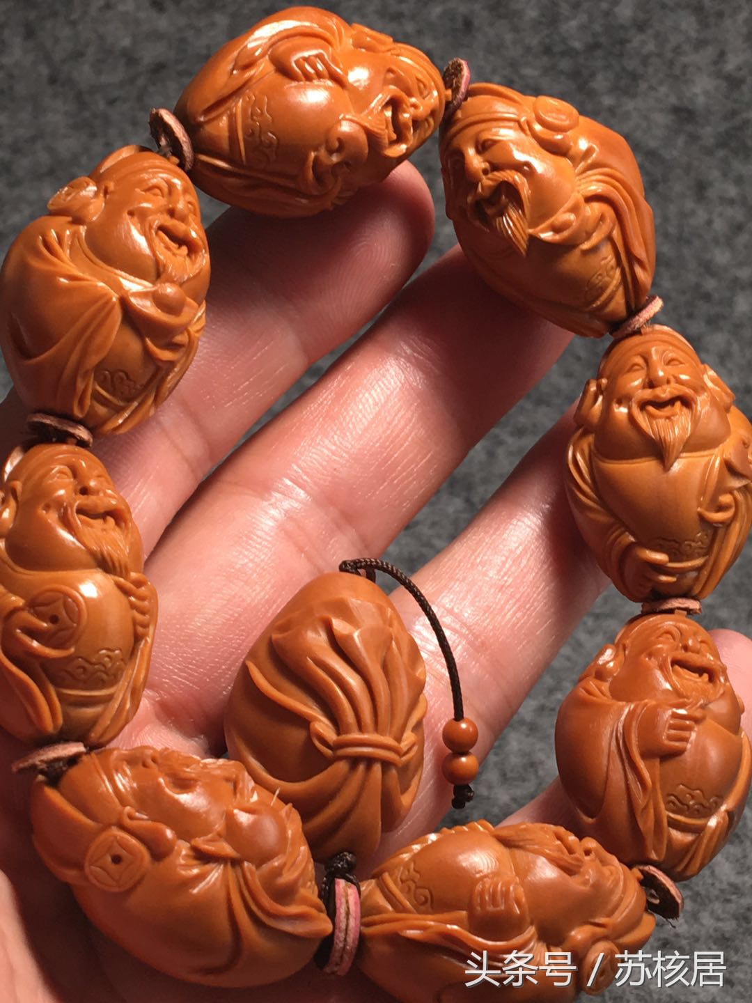 橄榄核雕刻十大名家的作品,橄榄核雕刻名家作品价格