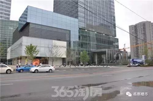 轻奢or高冷？三年又三年，现实告诉你万象城是谁的MIXC！