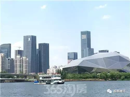 轻奢or高冷？三年又三年，现实告诉你万象城是谁的MIXC！