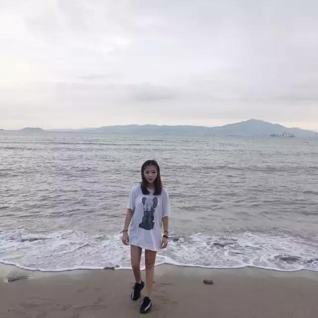 酷女孩街拍,好看的酷女孩街拍