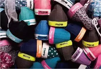 yeezy潮鞋推荐男学生,潮人夏季必入的鞋款yeezy椰子380