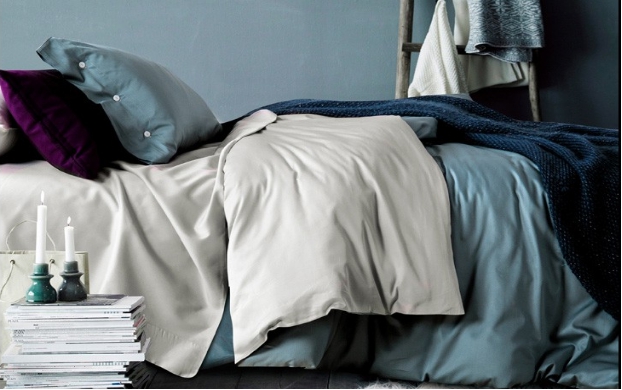 四件套床品搭配对比,床品四件套怎么选款式和卧室配