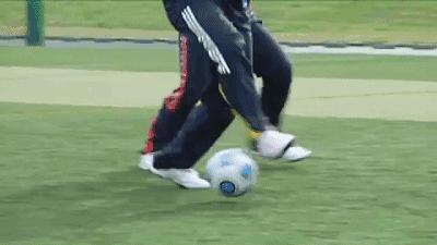 足球入门摆脱过人技巧,足球教学与技巧九分钟十个动作