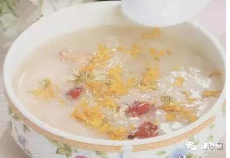 红糖和红枣哪个更营养,健康养生吃红枣好处多