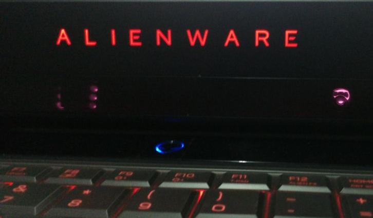 外星人笔记本电脑顶配开箱,大屏幕外星人笔记本开箱