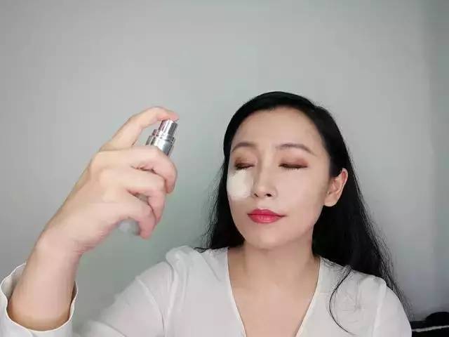 小众散粉的使用方法 (控油散粉教程)