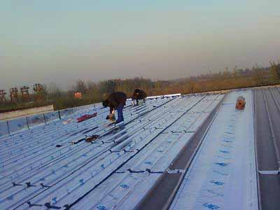 防水卷材常用的铺贴方法有,立面防水卷材可以横向铺贴吗