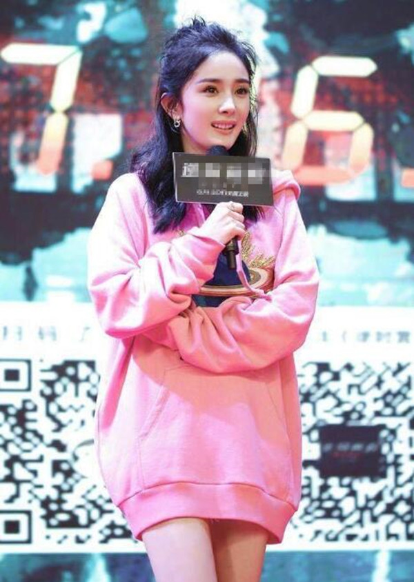 李菲儿穿运动裙,李菲儿穿搭卫衣