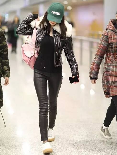 当女明星离开精修,当女明星离开了美颜滤镜