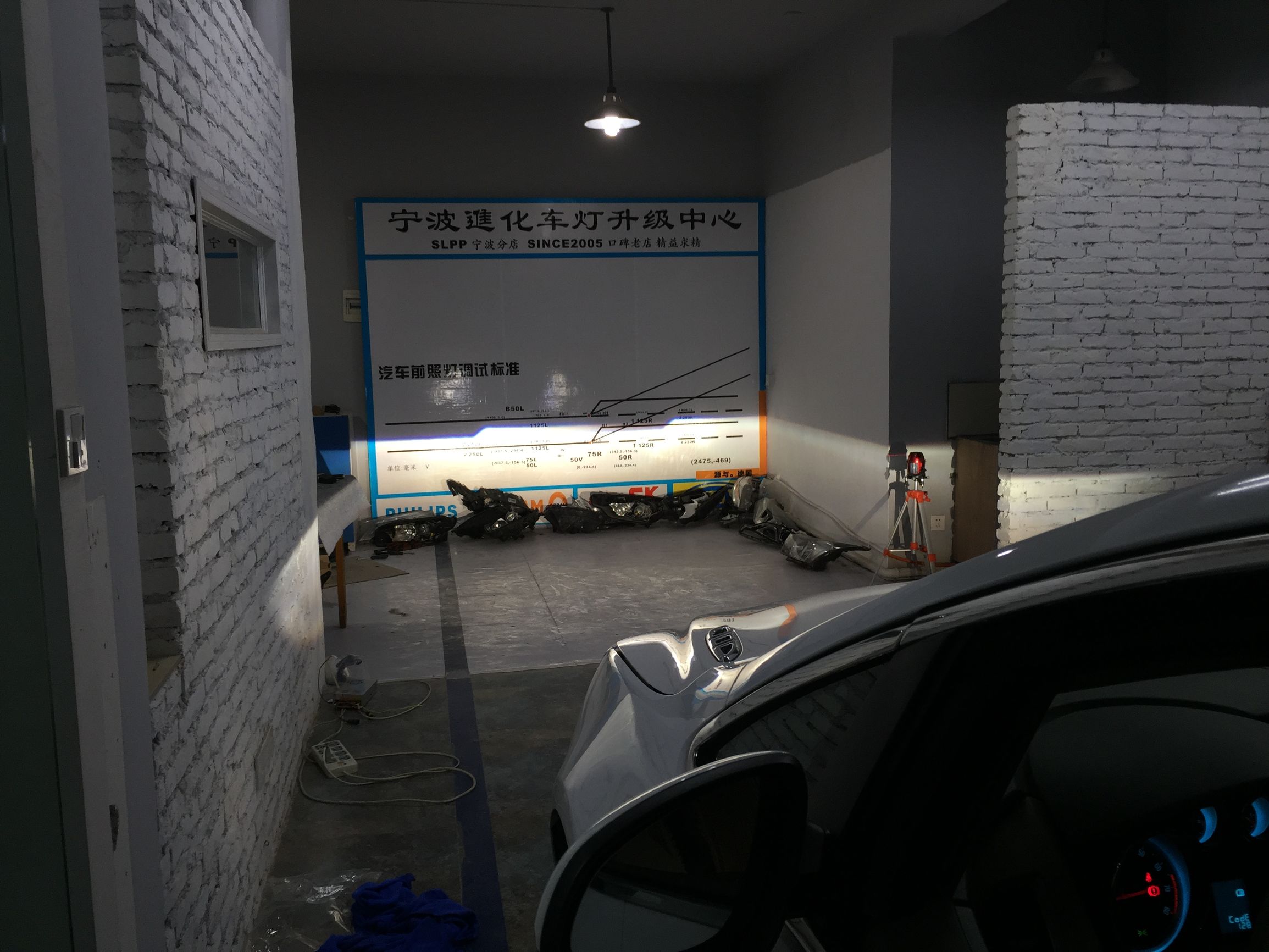 新款别克英朗改装双光透镜,别克全新英朗车灯更换