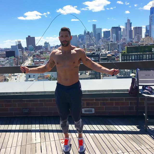 30岁男人锻炼好身材的方法,男人过了30岁适合做什么运动