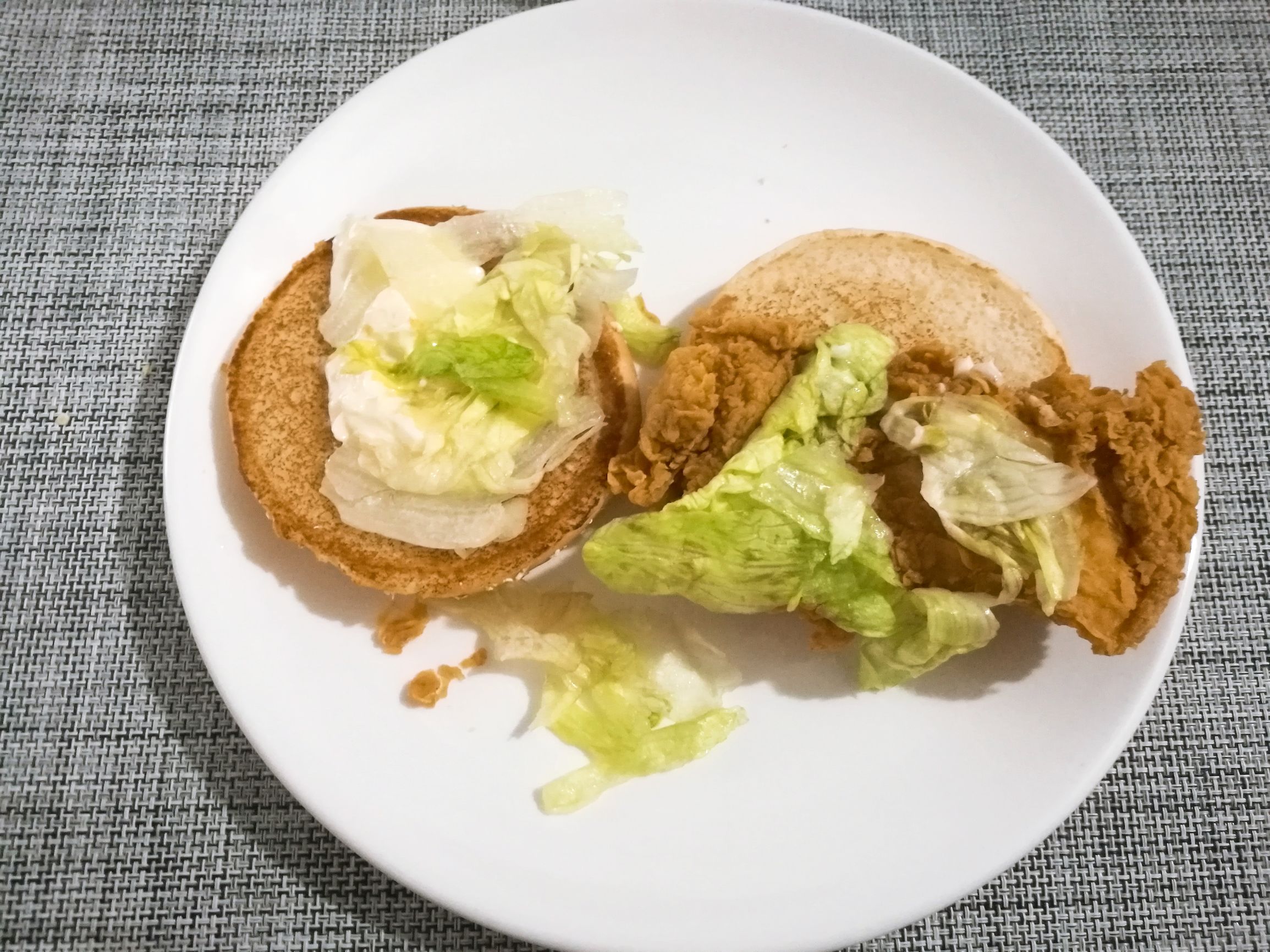 肯德基香辣鸡腿堡测评,肯德基原味鸡汉堡对比香辣鸡腿堡