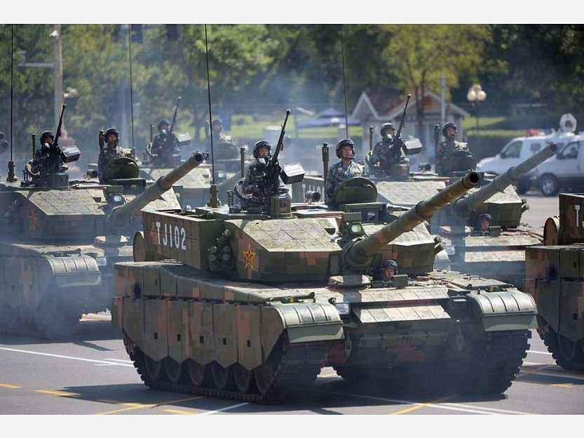 坦克高大威猛真厉害,坦克威武霸气