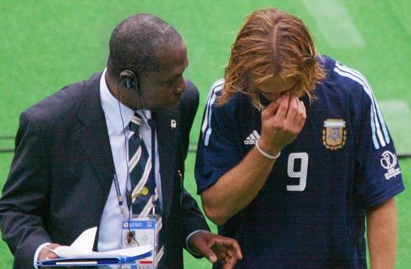 足球那些令人遗憾的场面,足球十大心酸时刻