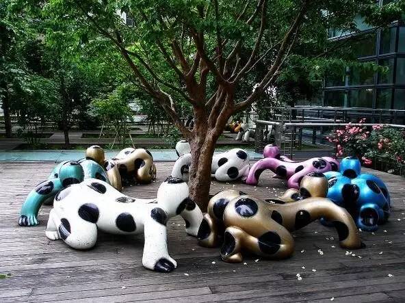 世界十大奇葩的雕塑,节操碎一地图片