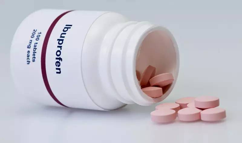 关节肿是滑膜炎吗,有什么病能引起滑膜炎