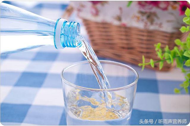 8种食物教你一招去口臭,白开水加陈醋能治口臭吗