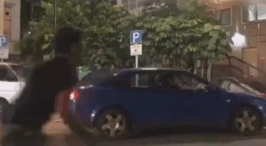 假摔、吊威亚、真人被撞飞，影视剧中的车祸戏是这么拍的？！