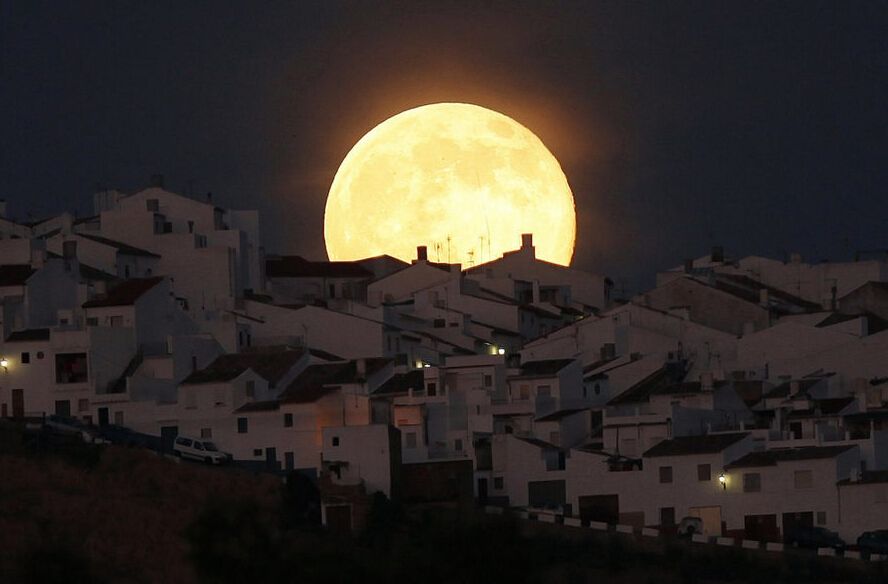 关于日月风云的四字成语,赞美日月风云的成语