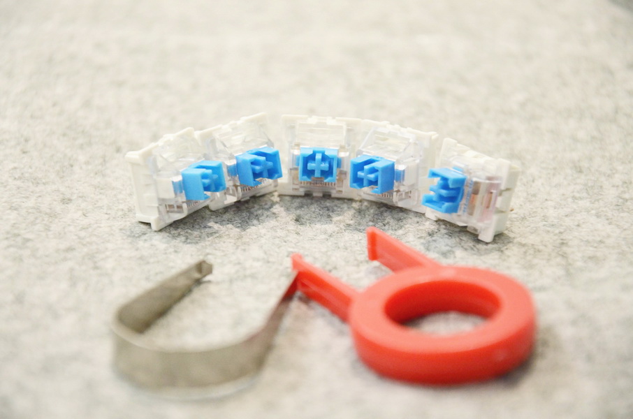 e元素z11和艾石头fe87哪个好,施华洛世奇水晶之恋