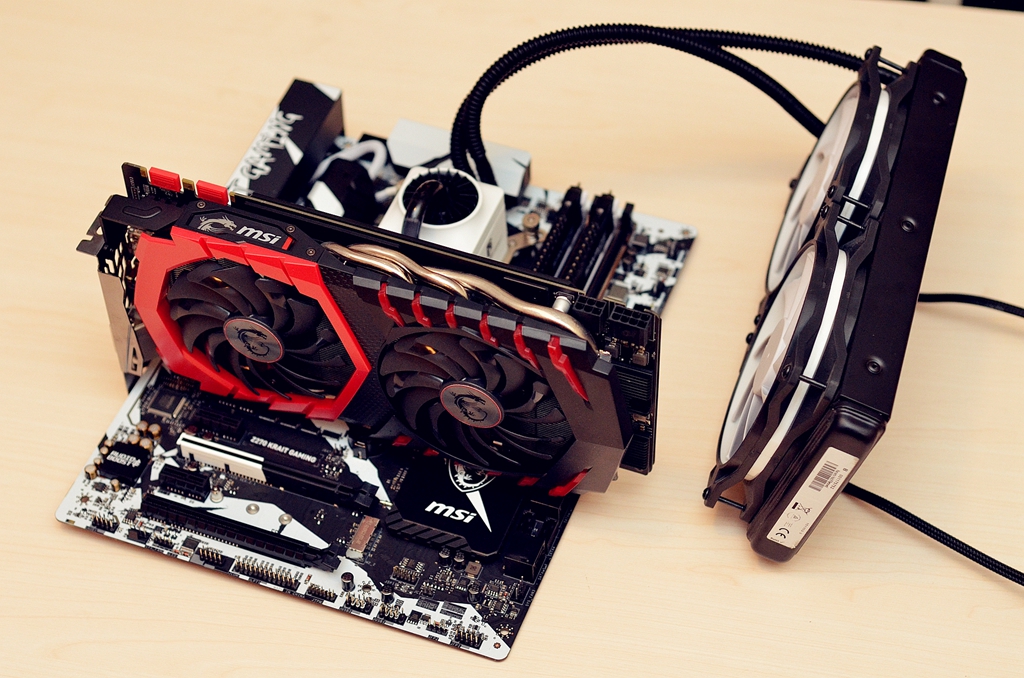 整套主机不到8000,轻松战到2018,只等内存跳水