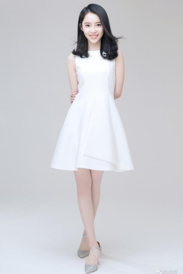 军训女生长得像章泽天,军训女生像章泽天