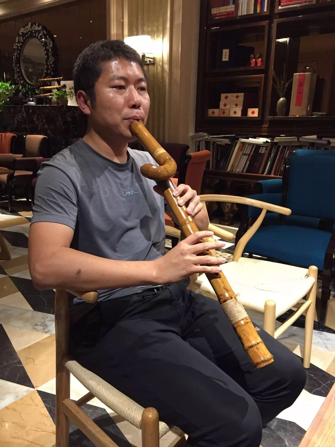 金风送爽同邀月下联,金风送爽迎中秋