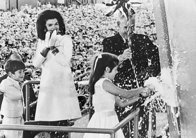 航母趣事,航母撞船事件