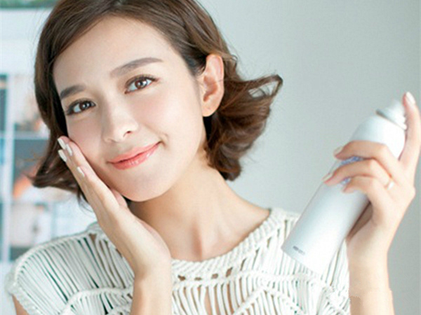 补水喷雾哪个是真的矿泉水,天然矿泉水10元以内哪个好