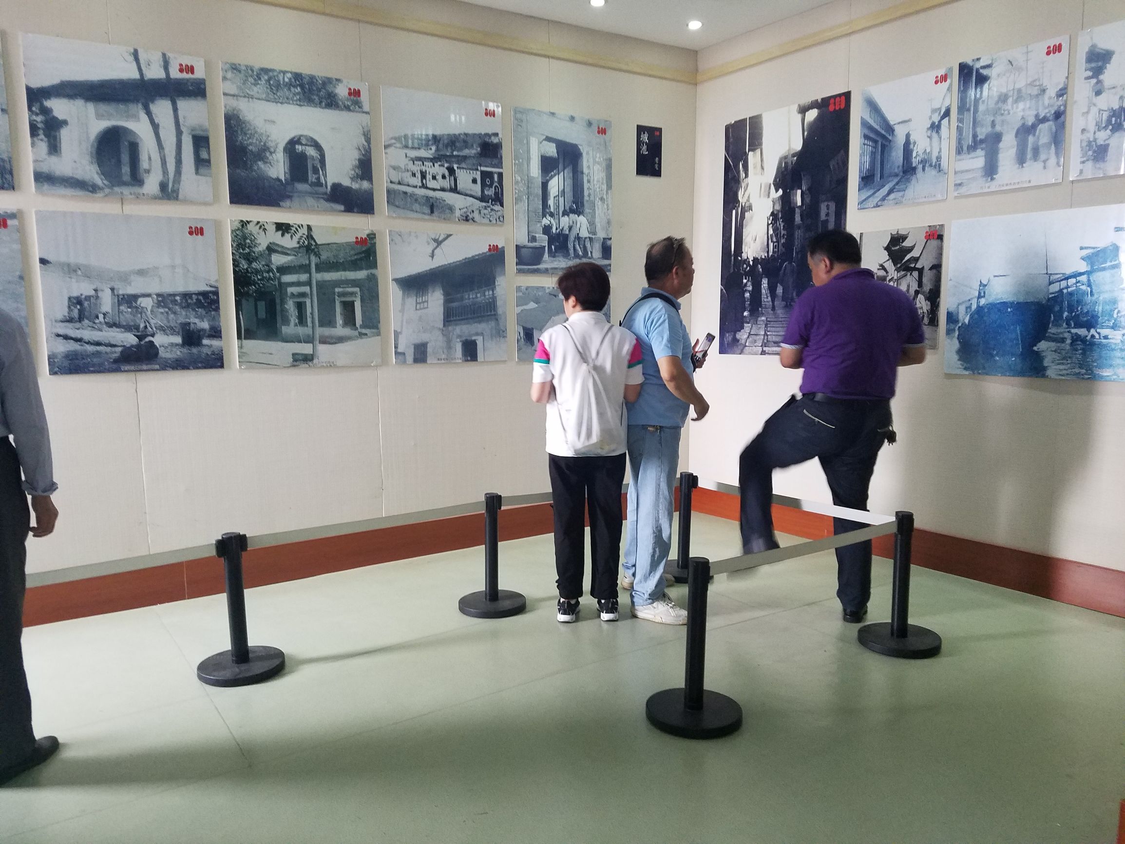 一种极冷僻的城市历史展，为何火在安庆？