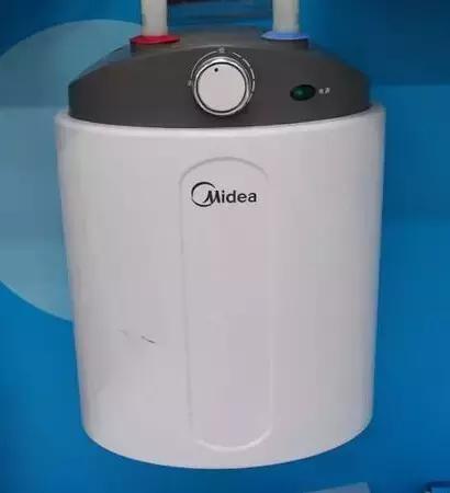 小厨宝即热式或储水式电热水器,即热式小厨宝好还是储水式的好