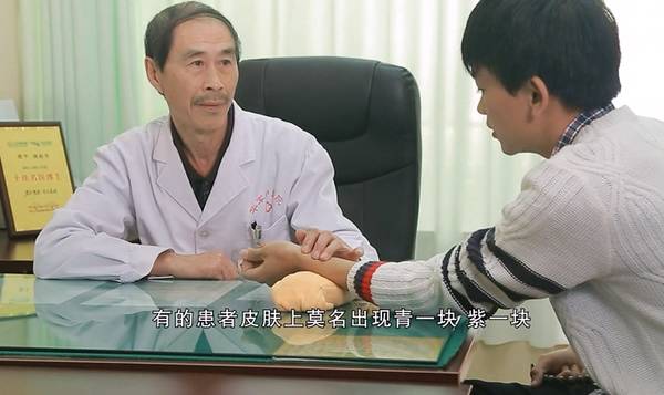 过敏性紫癜是一种什么病严重吗,过敏性紫癜会和荨麻疹同时发病吗