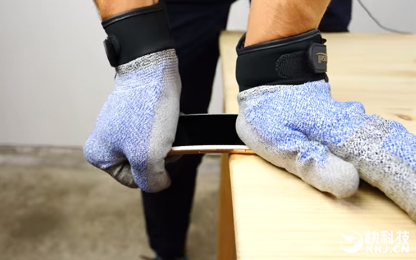 iphone8极限耐用度测试,iphone8按压反馈好厉害