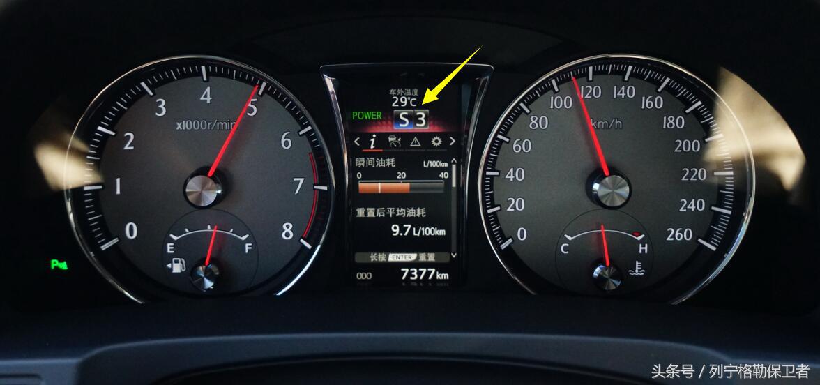 皇冠14代精英版试驾视频测评,14代皇冠车主用车评论