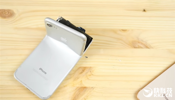 iphone8极限耐用度测试,iphone8按压反馈好厉害