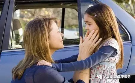 孩子眨眼睛频繁抽嘴巴怎么治疗,孩子经常眨眼睛抽鼻子是怎么回事