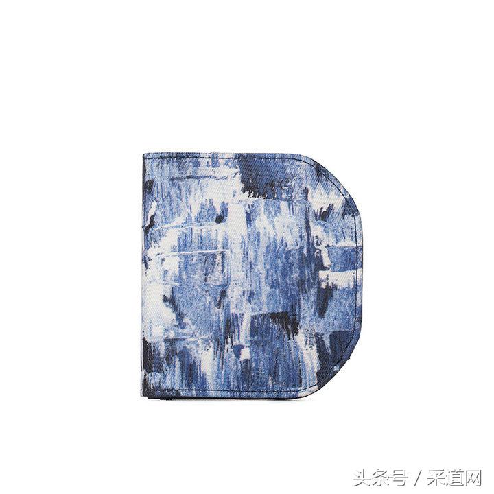 钱包里面装多少钱才算有钱,用什么样的钱包显得是有钱人